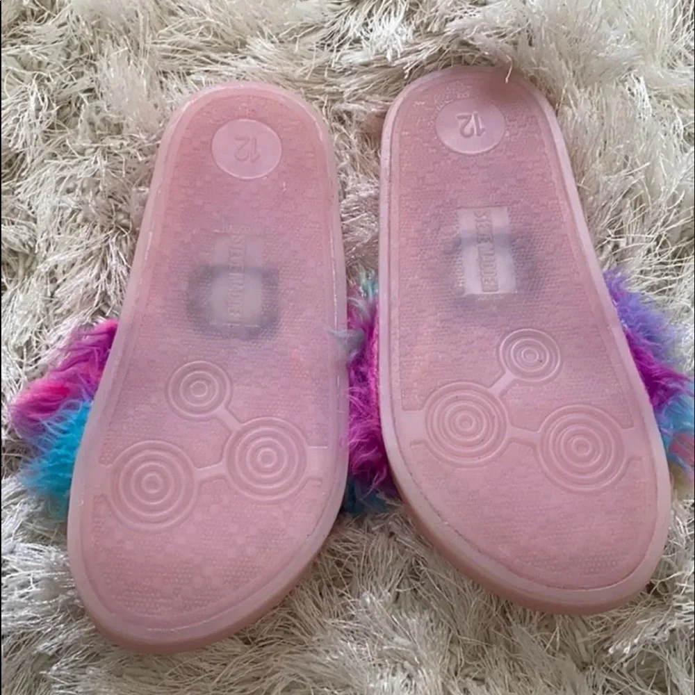Steve Madden light up unicorn color flip flop furry sandals